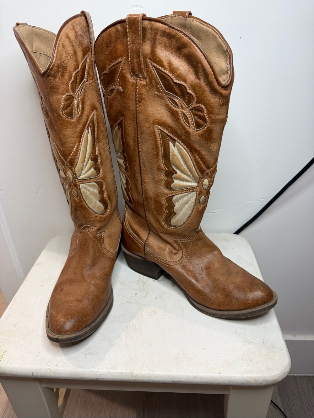 Women's Brown Embroidered Western Heeled Boots